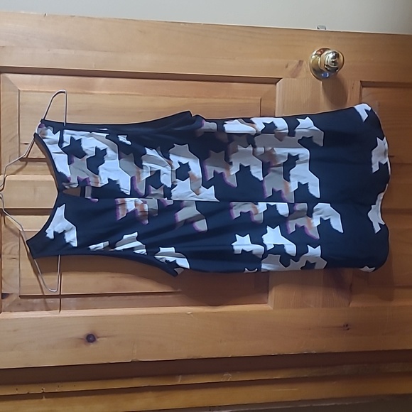 NWT XL tank top - Picture 2 of 4